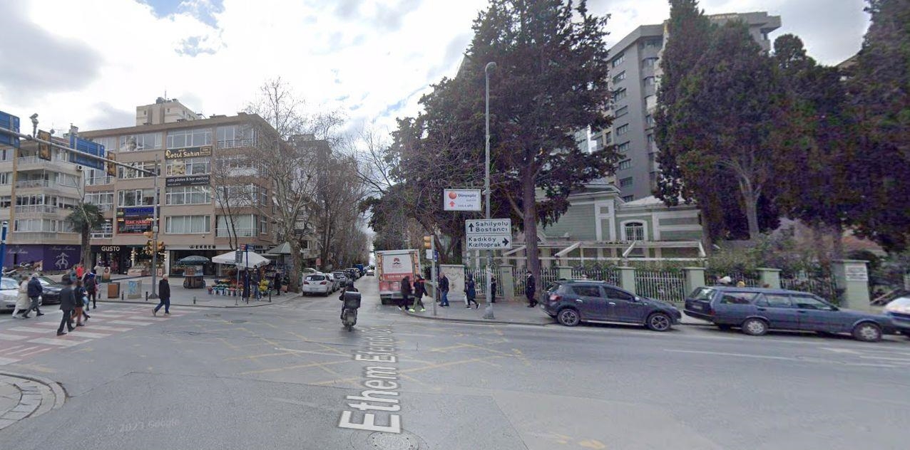 Devren Kiralık Dükkan Erenköy Ethemefendi Caddesi Gıdaya Uygun 