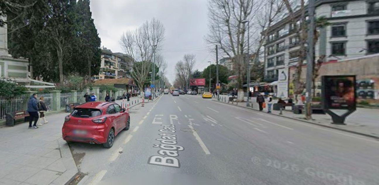 Caddebostan Bağdat'a İkinci Bina Devren Kiralık